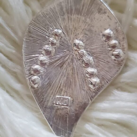 STAMPED KG Vintage Necklace Set. Leaf Design Dangle Earring & Necklace 🌴 - Picture 5 of 10